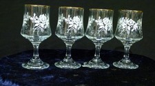 Dema 4 vintage Windsor Rose sherry liquor glasses white floral Design, gilt rim