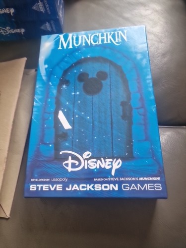 Munchkin disney card game - munchkin,