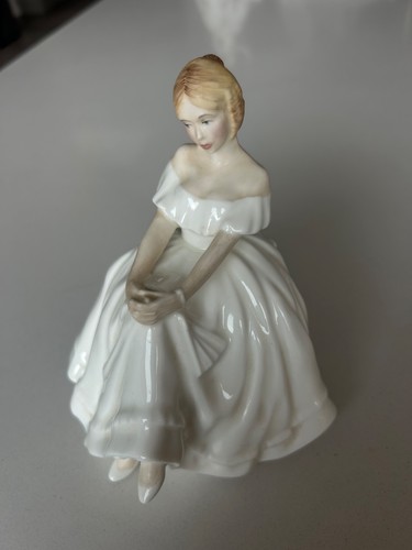 Royal doulton figurine heather - doulton,