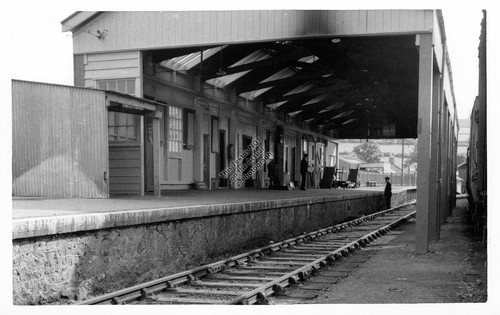 Callington train station - train,