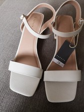  Ladies Block Heeled Sandals