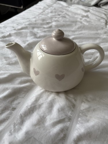 Porcelain love heart teapot - heart,