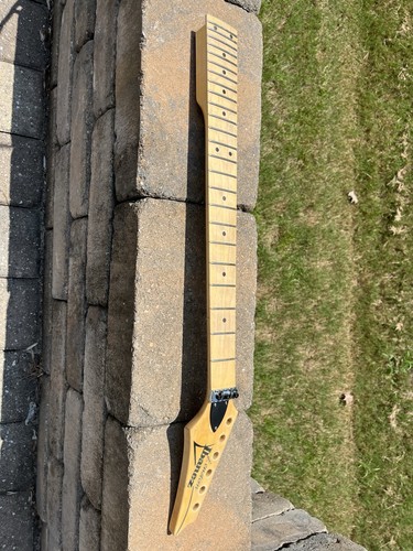 Custom style electric guitar - electric,