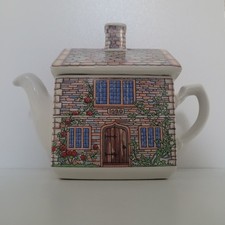 Porcelain Sadler Teapot -