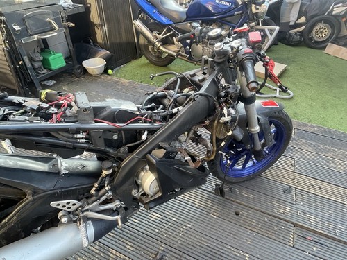 Yamaha yzf r125 - , breaking