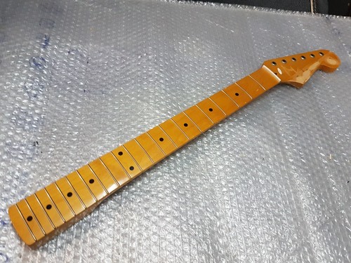 Fender stratocaster maple - 90's,
