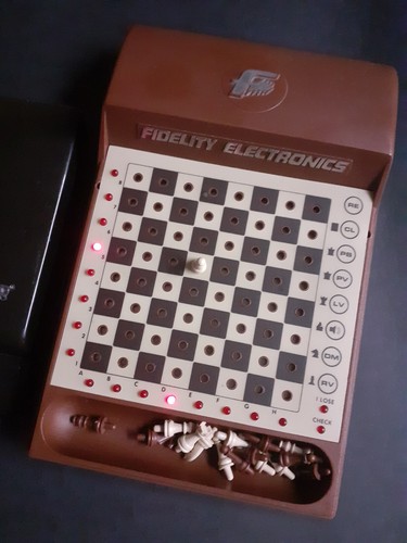Fidelity chess challenger - fidelity,