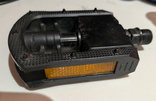 Right side folding - side, pedal