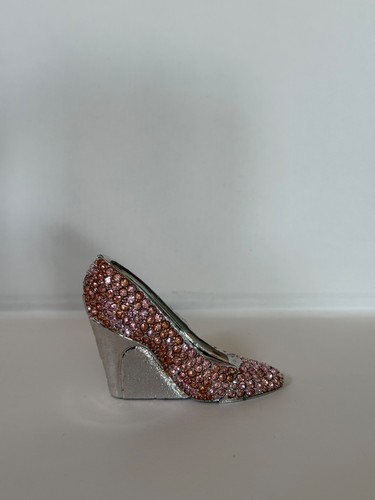 Estee lauder pink slipper - estee,