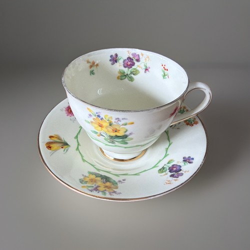 Royal doulton vintage 1935 cup - vintage,