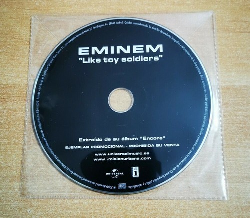 Eminem like toy - soldiers, very