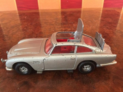 Vtg corgi 270 james bond - vtg,