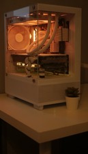 White Gaming & Creator PC –