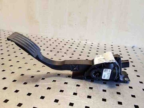 Ford focus accelerator - ford,