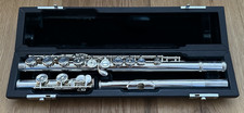 ALTUS AZUMI AZ-Z1E Flute.   Offset G, Split E Mechanism.  Silver Plated