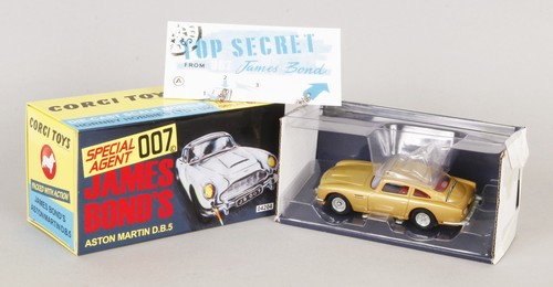 Corgi toys 04204 - toys, bond