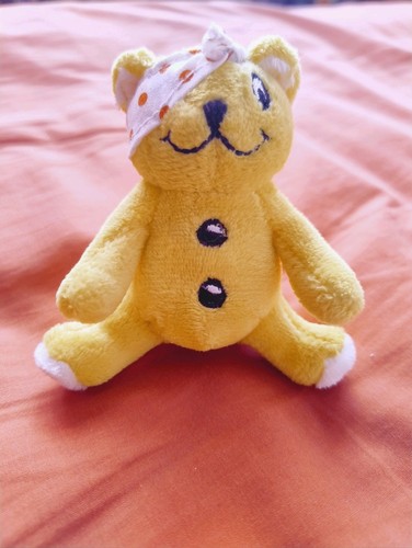 Pudsey bear plush keychain - pudsey,