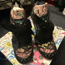 New In Box Ladies Shoes