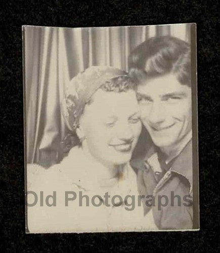 Photo booth romantic couple - booth,