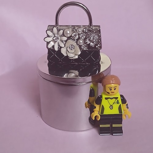 Marks spencer metal trinket - &,