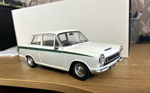 Autoart lotus cortina - , mki