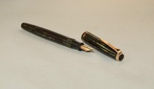 VINTAGE PARKER  DUOFOLD SLENDER FOUNTAIN PEN - ROD FILL VACUMATIC - STRIATED MBL