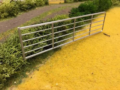 Scale 16ft farm field - 1:32,