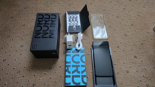 Mint condition oneplus nord - mint,