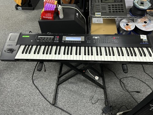 Korg tr76 work station - work,