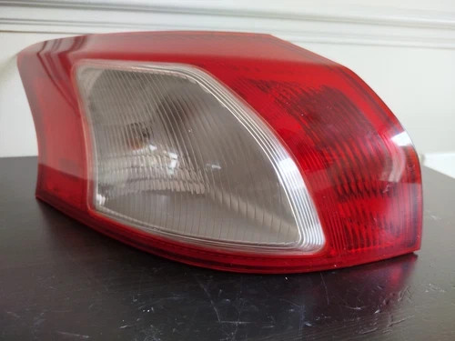 Mitsubishi lancer tail - lancer, light