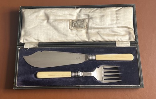 Antique cased set quality - of,