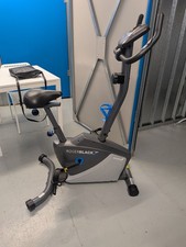 Roger Black Fitness exercise