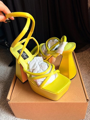 Shellys london bnib lime - london,