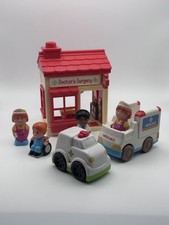 ELC Happyland Plastic Toys - Hospital (Works) x4 Figures & x2 Ambulances