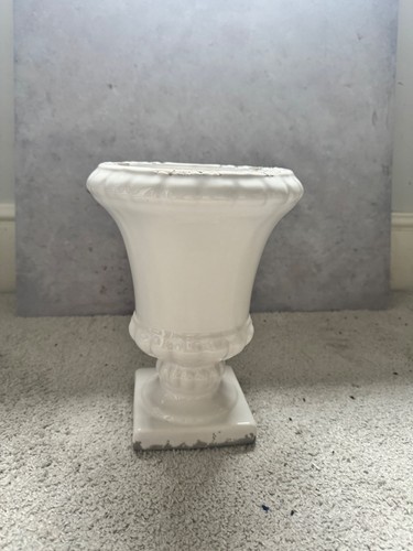 White ceramic urn vase - ,
