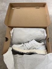 1203A388-100 Asics Gel-Kayano