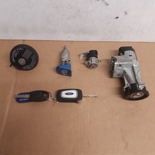 2009 FORD KA LOCK SET WITH 2 KEYS IGNITION BARREL LOCKS AND FUEL FILLER CAP (552