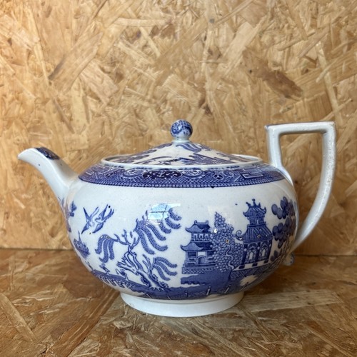 Vintage blue white - &,