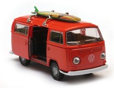 1972 Volkswagen T2 Bus Surfing