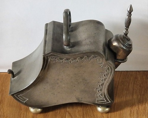 Miniture sugar scuttle frank - sugar,