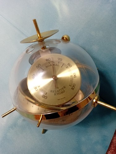 Huger sputnik barometer - huger,