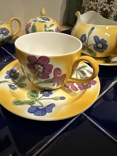 Poole pottery primula medium - pottery,