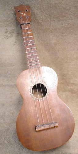 Ukulele 350 luna - ukulele, authentic