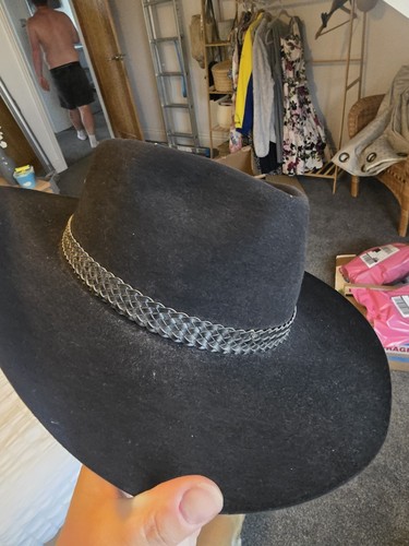 Akubra snowy river - river, pure