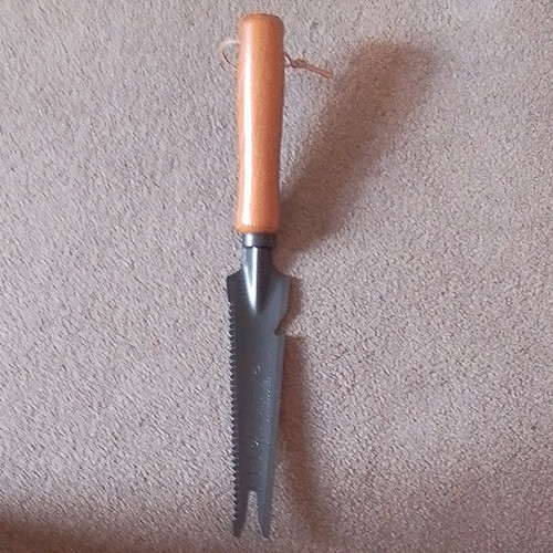 Dandelion weeder serrated - dandelion,