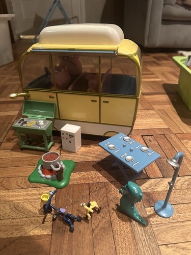 Fantastic peppa pig camper - pig,