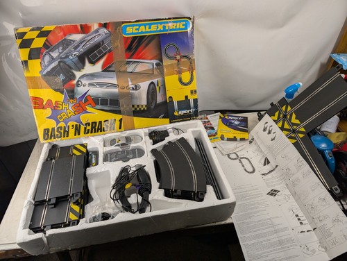 Scalextric bash crash set - bash, 'n