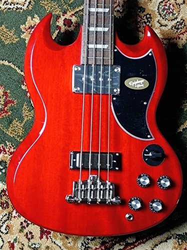 Epiphone bass cherry used - bass,