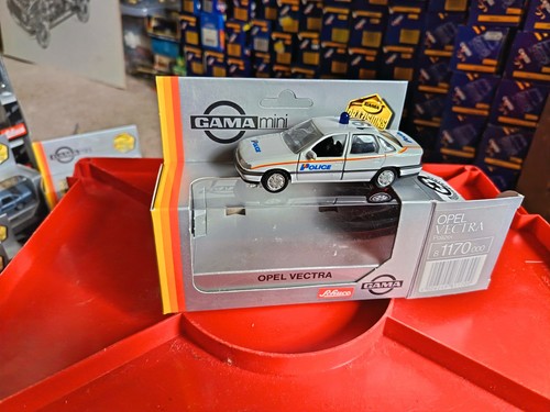 Boxed model gama opel - 1/43,