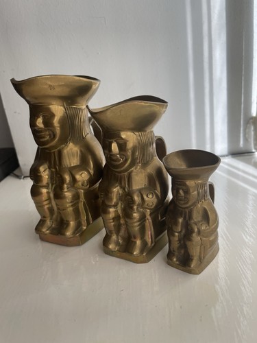 Brass toby jugs set 3 - jugs, x